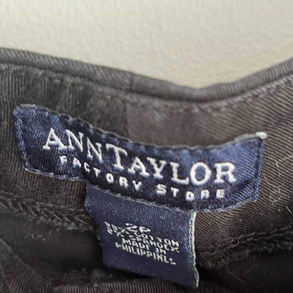 Ann Taylor Black Capri Dress Pants - Picture 4 of 4